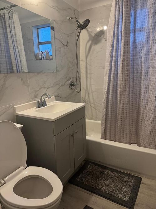 958 W 4th St, Riviera Beach, FL, 33404-7830 | Card Image