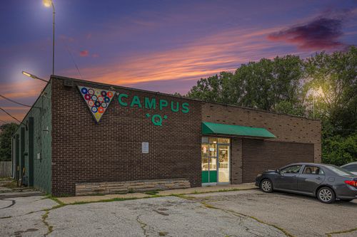 888 Valley Dr, Benton Harbor, MI, 49022 | Card Image