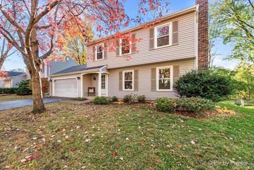 822 Liberty Ave, St. Charles, IL, 60174-3331 | Card Image