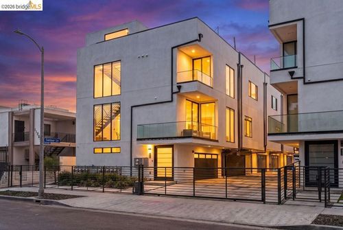 6503 N Contour Ln, North Hollywood, CA, 91606-1587 | Card Image