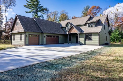 N7825 Cherokee Cir, New Lisbon, WI, 53950-9235 | Card Image