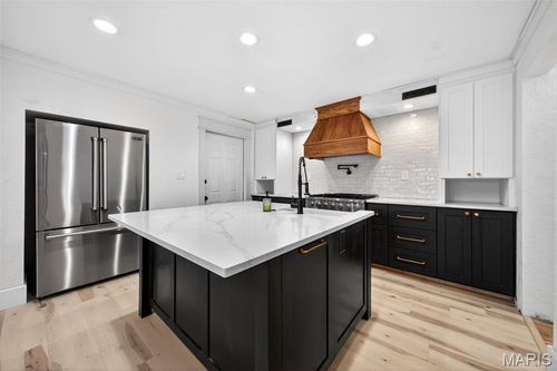 11660 Mark Twain Ln, Bridgeton, MO, 63044-2853 | Card Image