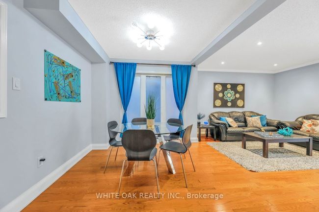 43 Sassafras Cir, House attached with 4 bedrooms, 4 bathrooms and 2 parking in Thornhill ON | Image 6