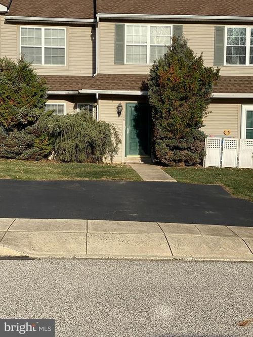 1206 Arbor Ct, QUAKERTOWN, PA, 18951-2455 | Card Image