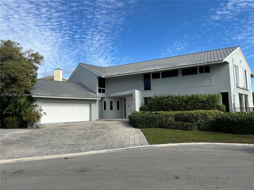 92 Island Dr S, Ocean Ridge, FL, 33435-3338 | Card Image