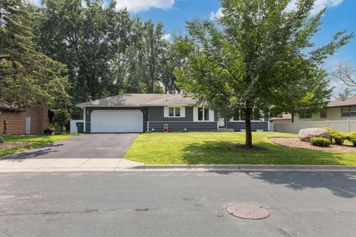 1205 E 131st St, Burnsville, MN, 55337-3951 | Card Image