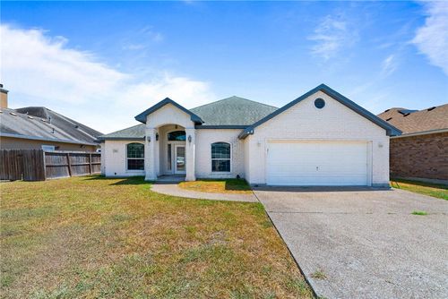 3214 Quail Run Dr, Corpus Christi, TX, 78414-3870 | Card Image
