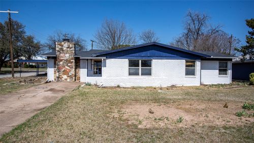 1116 W Howard St, Olney, TX, 76374-1032 | Card Image