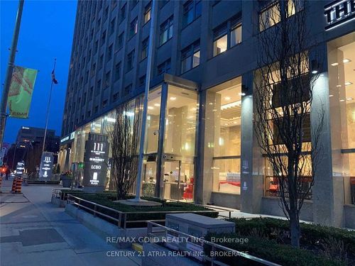 1426-111 St Clair Ave W, Toronto, ON, M4V1N5 | Card Image