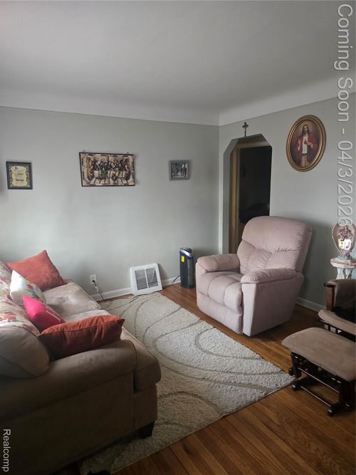 1779 Progress Ave, Lincoln Park, MI, 48146-3228 | Card Image