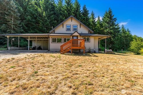 160 Isaacson Dr, Kelso, WA, 98626-9262 | Card Image