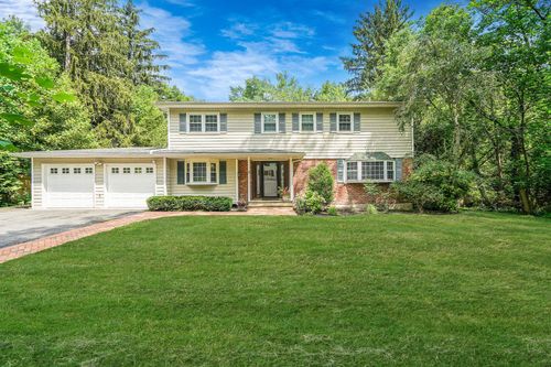 3 Tanyard Ln, Huntington, NY, 11743-2530 | Card Image