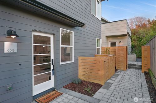 8812 41st Ave Sw, Seattle, WA, 98136 | Card Image