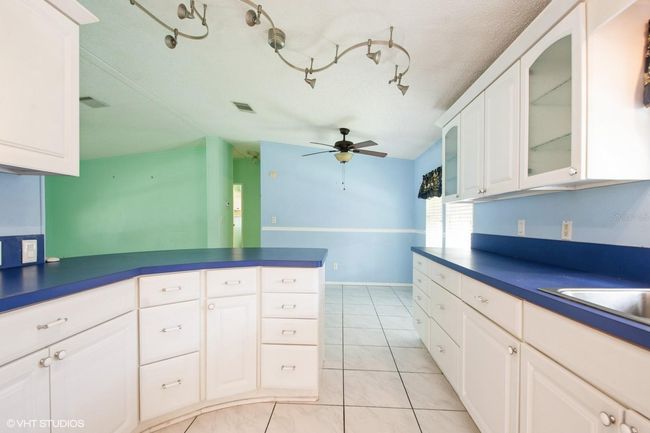 472 Trout Ln, House other with 3 bedrooms, 2 bathrooms and null parking in OLDSMAR FL | Image 6