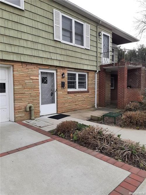 upper-90 Mohawk Ave, East Atlantic Beach, NY, 11561-1037 | Card Image