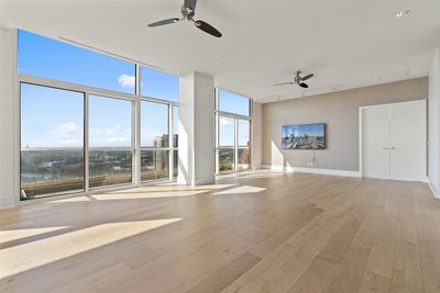 2929 - 555 E 5th Street, Condo with 4 bedrooms, 3 bathrooms and 2 parking in Austin TX | Image 3