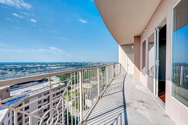 UNIT-2106 - 3505 Sage Rd, Condo with 2 bedrooms, 2 bathrooms and 1 parking in Houston TX | Image 23