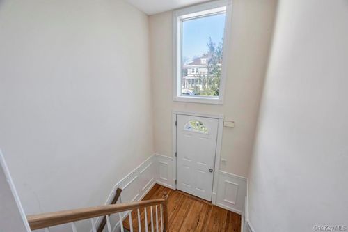 18 Hillcrest St, Huntington, NY, 11743-3425 | Card Image