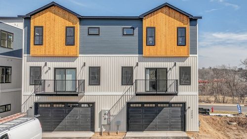 2302 1st St, Eau Claire, WI, 54703-3490 | Card Image