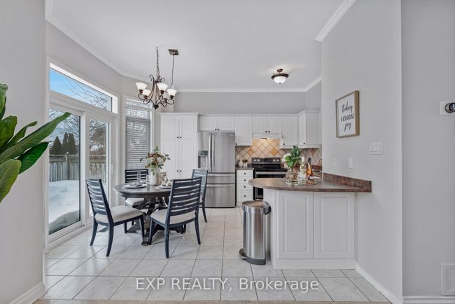 91 Mainprize Cres, House other with 4 bedrooms, 3 bathrooms and 4 parking in Mount Albert ON | Image 6