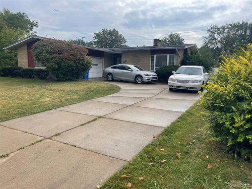 27285 Colgate St, Inkster, MI, 48141-3121 | Card Image