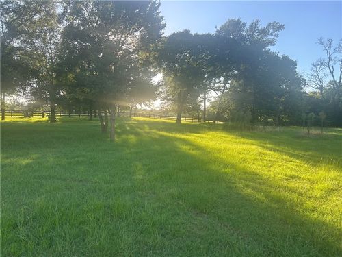 3931 Fairway Ln, Franklin, TX, 77856-2410 | Card Image