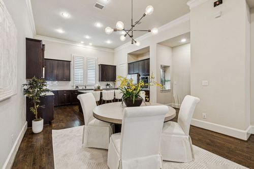 2138 Aylesport Dr, Dallas, TX, 75201-6301 | Card Image