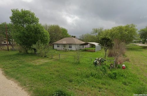 802 County Line Rd, Jourdanton, TX, 78026-5003 | Card Image