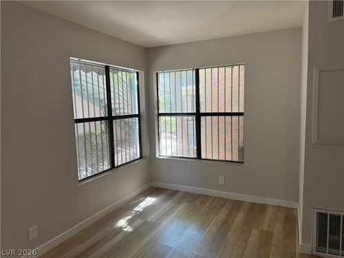 105-530 Elm Dr, Las Vegas, NV, 89169-3666 | Card Image