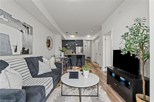 706-450 Dundas St E, Waterdown, ON, L8B1Z2 | Card Image