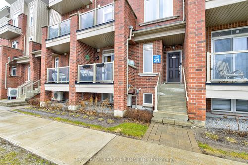 2566 William Jackson Dr, Pickering, ON, L1X0E5 | Card Image