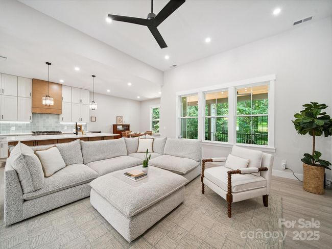2108 Lakeview Cir, House other with 4 bedrooms, 4 bathrooms and null parking in Matthews NC | Image 7