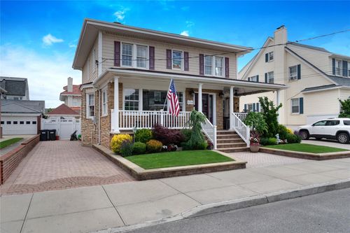 156 Beach 135th St, Rockaway Park, NY, 11694-1304 | Card Image