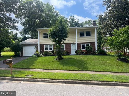 4803 Lockwood Ln, WOODBRIDGE, VA, 22193-4636 | Card Image