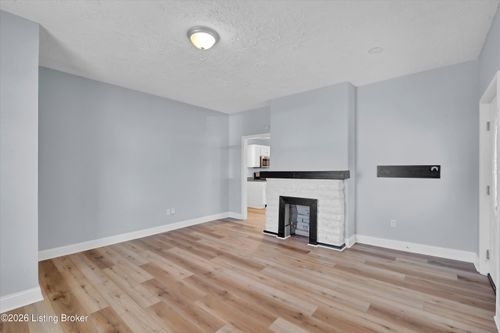 3625 Woodruff Ave, Louisville, KY, 40215-1829 | Card Image
