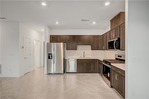 634 Bellus Pl, Henderson, NV, 89015-7693 | Card Image