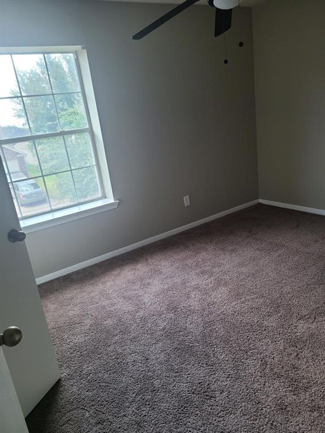 1411 Heath Cote Ln, House other with 4 bedrooms, 3 bathrooms and 2 parking in Houston TX | Image 9