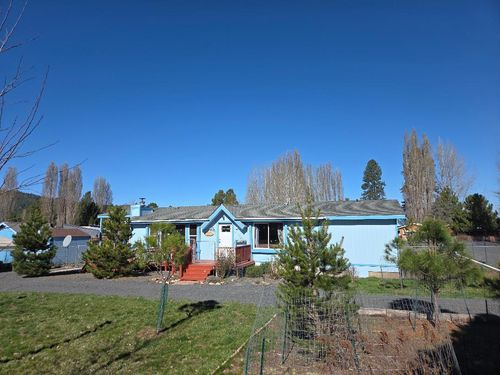 14204 Ravenwood Dr, Klamath Falls, OR, 97601-9267 | Card Image