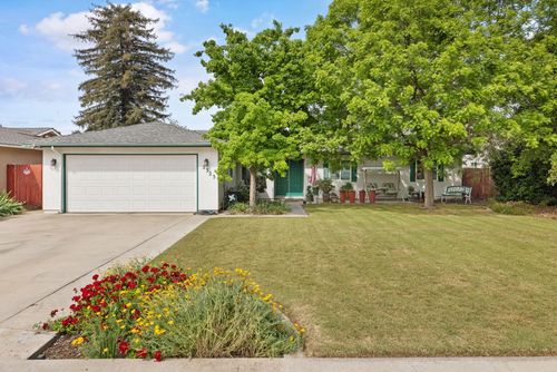 2323 S Dollner St, Visalia, CA, 93277-6316 | Card Image