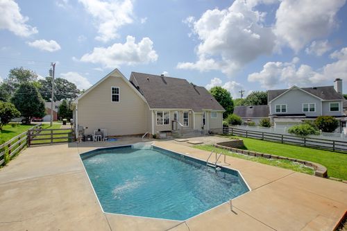 3430 E Henderson Way, Clarksville, TN, 37042-7224 | Card Image