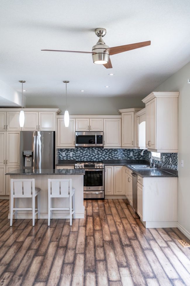 2 Oak Ridge Dr, House other with 4 bedrooms, 4 bathrooms and 8 parking in Stirling ON | Image 20