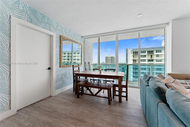 APT-1404 - 1881 79 Th Street Cswy, Condo with 2 bedrooms, 2 bathrooms and null parking in North Bay Village FL | Image 5