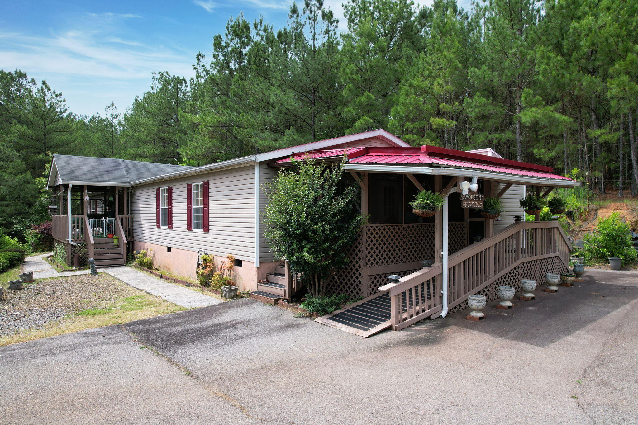 Stansbury Mountain Rd, Copperhill, TN 37317