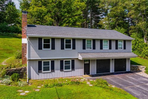 11 Gilson Rd, West Lebanon, NH, 03784-3008 | Card Image