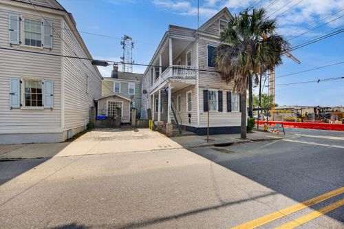 69 Washington St, Charleston, SC, 29403-6651 | Card Image