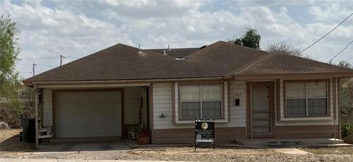 1507 W Guerra Ave, Roma, TX, 78584-5637 | Card Image