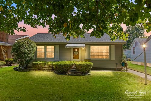 1054 S 7th Ave, Kankakee, IL, 60901-4706 | Card Image