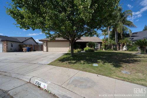 3504 Sandpebble Way, Bakersfield, CA, 93313 | Card Image