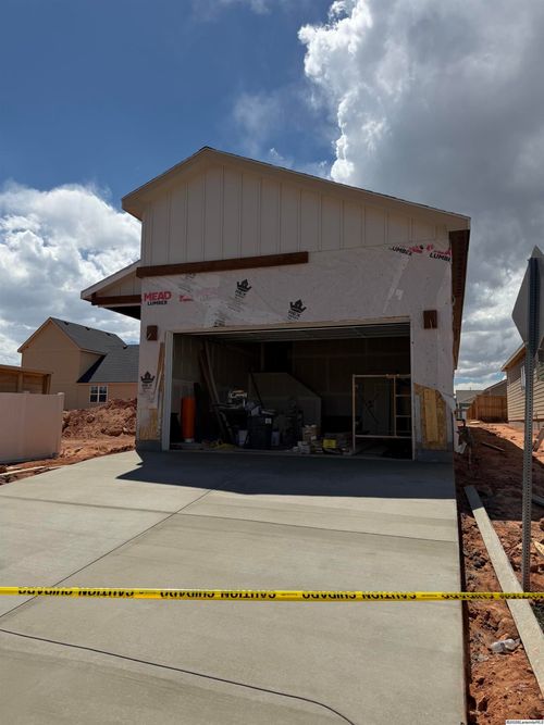 1826 Cliff St, Laramie, WY, 82070-5648 | Card Image