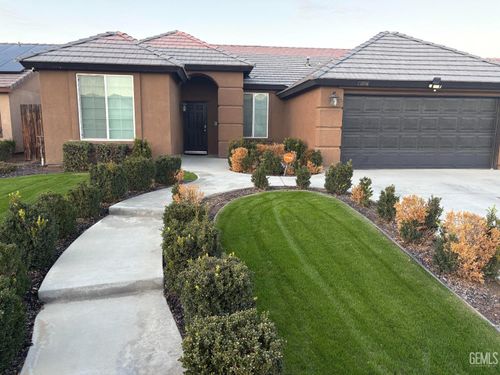 13506 Arden Forest Dr, Bakersfield, CA, 93314-8554 | Card Image